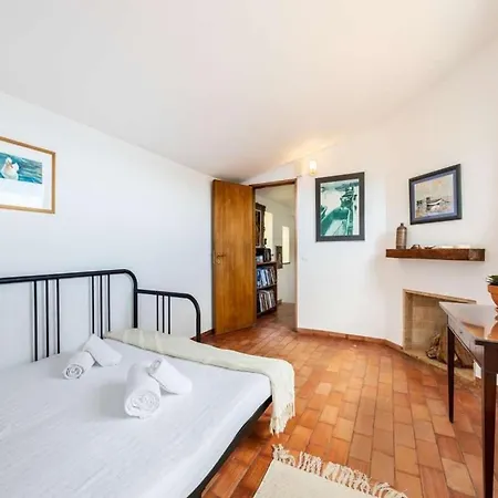 Villa Majestic Oceanfront Retreat - 4 Bedrooms - Fantastic Frontline Location - Direct Access To The Sea And - Da