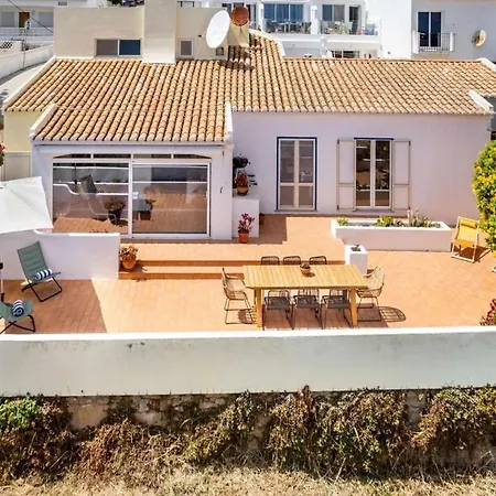 Majestic Oceanfront Retreat - 4 Bedrooms - Fantastic Frontline Location - Direct Access To The Sea And - Da Villa *