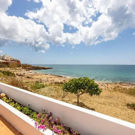 Villa Majestic Oceanfront Retreat - 4 Bedrooms - Fantastic Frontline Location - Direct Access To The Sea And - Da