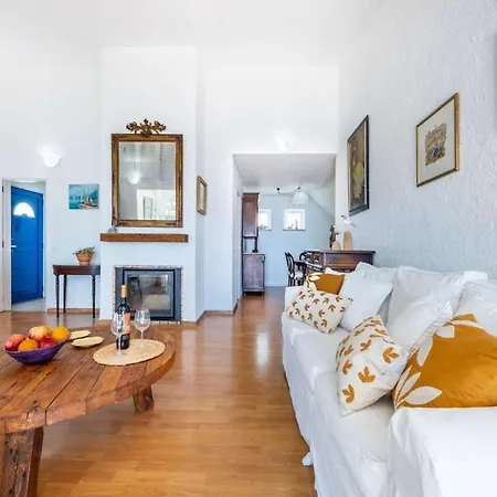 Majestic Oceanfront Retreat - 4 Bedrooms - Fantastic Frontline Location - Direct Access To The Sea And - Da Villa