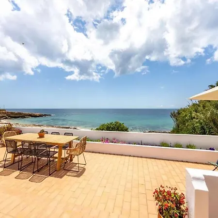 Villa Majestic Oceanfront Retreat - 4 Bedrooms - Fantastic Frontline Location - Direct Access To The Sea And - Da