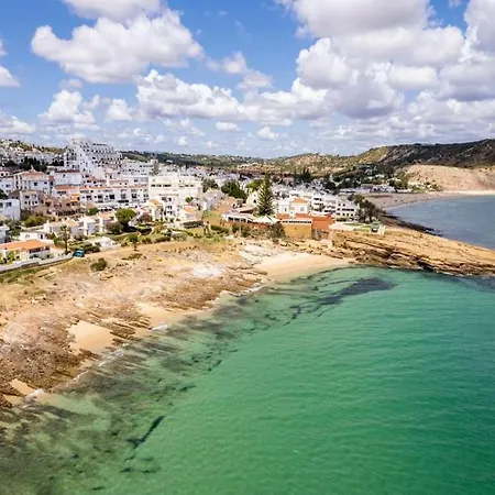 Majestic Oceanfront Retreat - 4 Bedrooms - Fantastic Frontline Location - Direct Access To The Sea And - Da Villa Luz