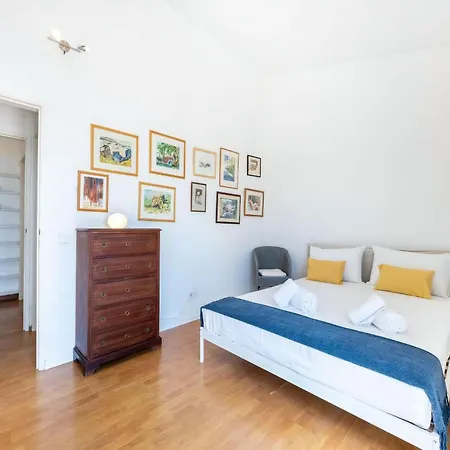 Majestic Oceanfront Retreat 4 Bedrooms Fantastic Frontline Location Direct Access To The Sea And Da Villa
