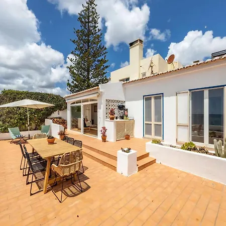 Villa Majestic Oceanfront Retreat 4 Bedrooms Fantastic Frontline Location Direct Access To The Sea And Da