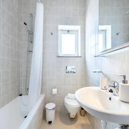 Villa Majestic Oceanfront Retreat 4 Bedrooms Fantastic Frontline Location Direct Access To The Sea And Da *