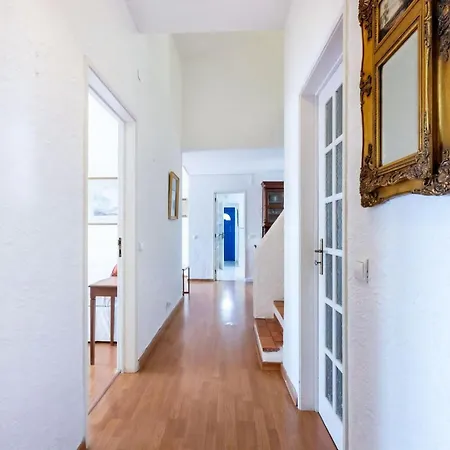 Majestic Oceanfront Retreat 4 Bedrooms Fantastic Frontline Location Direct Access To The Sea And Da Villa Praia Da Luz