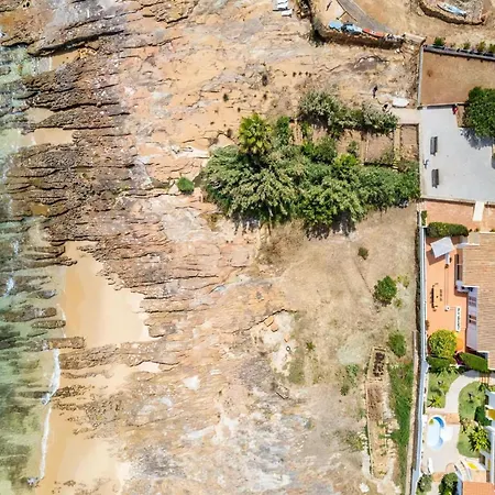 Villa Majestic Oceanfront Retreat 4 Bedrooms Fantastic Frontline Location Direct Access To The Sea And Da